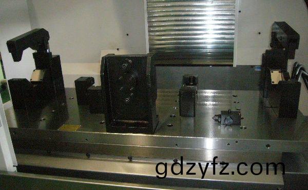 后橋(qiao)加(jia)工裌具